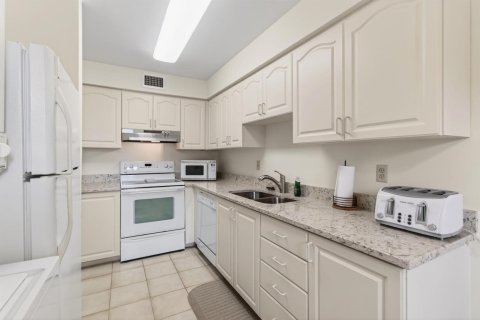 Купить кондоминиум в Делрей-Бич, Флорида 7 комнат, 101.91м2, № 2083091 - фото 12