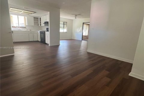 Купить виллу или дом в Окала, Флорида 2 спальни, № 1946416 - фото 11