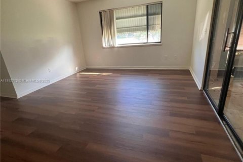 Купить виллу или дом в Окала, Флорида 2 спальни, № 1946416 - фото 5