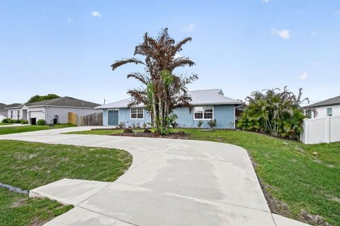 Villa ou maison à vendre à Port St. Lucie, Floride: 2 chambres, 130.43 m2 № 2083324 - photo 23