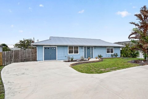Villa ou maison à vendre à Port St. Lucie, Floride: 2 chambres, 130.43 m2 № 2083324 - photo 3