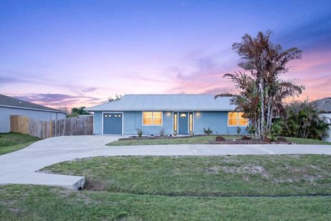 Villa ou maison à vendre à Port St. Lucie, Floride: 2 chambres, 130.43 m2 № 2083324 - photo 2