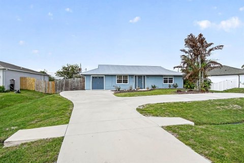 Villa ou maison à vendre à Port St. Lucie, Floride: 2 chambres, 130.43 m2 № 2083324 - photo 24