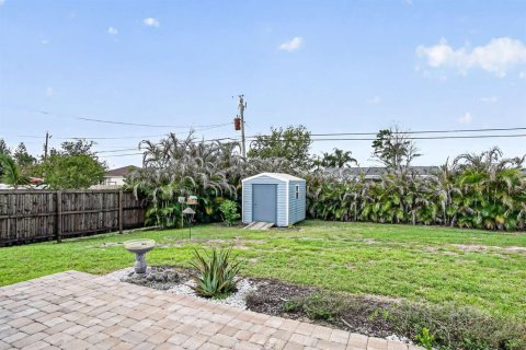 Villa ou maison à vendre à Port St. Lucie, Floride: 2 chambres, 130.43 m2 № 2083324 - photo 21