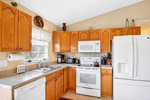 Villa ou maison à vendre à Port St. Lucie, Floride: 2 chambres, 130.43 m2 № 2083324 - photo 8