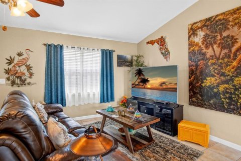 Villa ou maison à vendre à Port St. Lucie, Floride: 2 chambres, 130.43 m2 № 2083324 - photo 6
