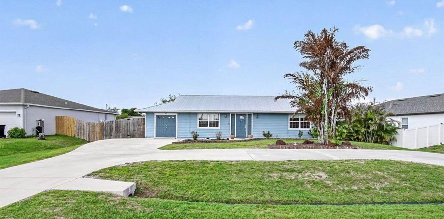 Villa ou maison à Port St. Lucie, Floride 2 chambres, 130.43 m2 № 2083324