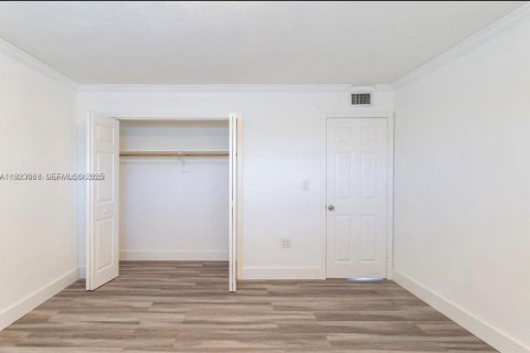 Appartement à louer à Sweetwater, Floride: 2 chambres, 76.83 m2 № 1976792 - photo 6