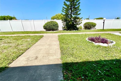 Condominio en alquiler en Holiday, Florida, 2 dormitorios, 76.64 m2 № 1866201 - foto 2