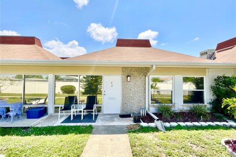Condominio en alquiler en Holiday, Florida, 2 dormitorios, 76.64 m2 № 1866201 - foto 1