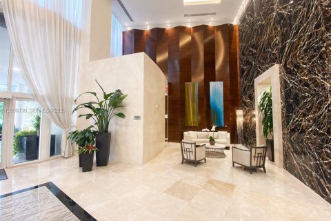 Condominio en alquiler en Sunny Isles Beach, Florida, 2 dormitorios, 135.92 m2 № 2170696 - foto 4