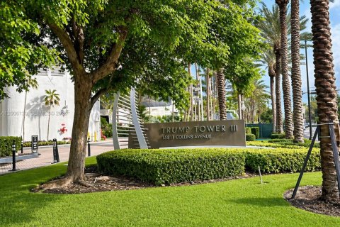 Condominio en alquiler en Sunny Isles Beach, Florida, 2 dormitorios, 135.92 m2 № 2170696 - foto 2