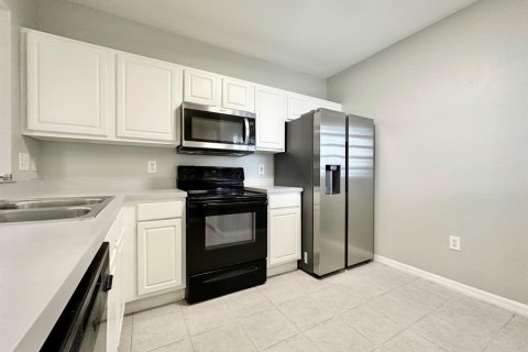 Купить кондоминиум в Ривервью, Флорида 3 комнаты, 106.93м2, № 2262376 - фото 7