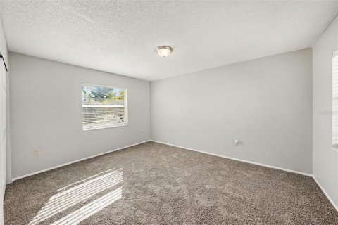 Villa ou maison à vendre à New Port Richey, Floride: 3 chambres, 131.83 m2 № 2425642 - photo 12