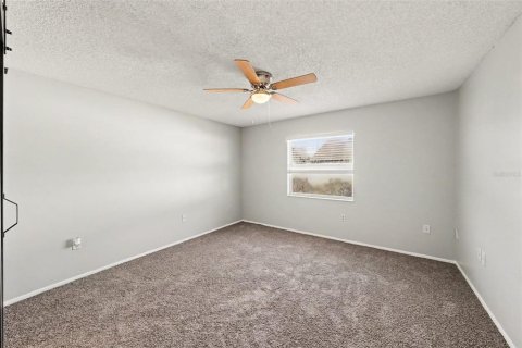 Villa ou maison à vendre à New Port Richey, Floride: 3 chambres, 131.83 m2 № 2425642 - photo 10