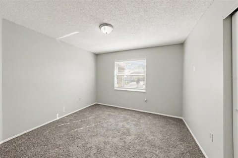 Villa ou maison à vendre à New Port Richey, Floride: 3 chambres, 131.83 m2 № 2425642 - photo 11