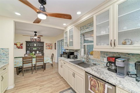 Villa ou maison à vendre à Bradenton, Floride: 3 chambres, 233 m2 № 2299258 - photo 18