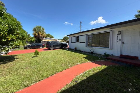 Villa ou maison à vendre à Miami Gardens, Floride: 3 chambres, 127.09 m2 № 1924458 - photo 3