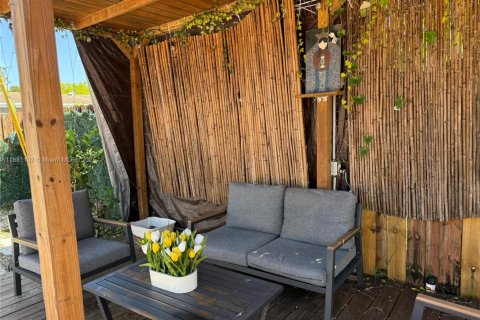 Villa ou maison à vendre à Miami Gardens, Floride: 3 chambres, 127.09 m2 № 1924458 - photo 27