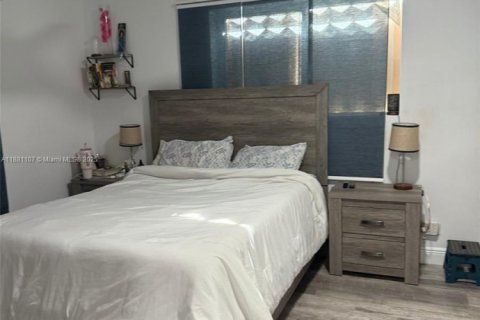 Villa ou maison à vendre à Miami Gardens, Floride: 3 chambres, 127.09 m2 № 1924458 - photo 17