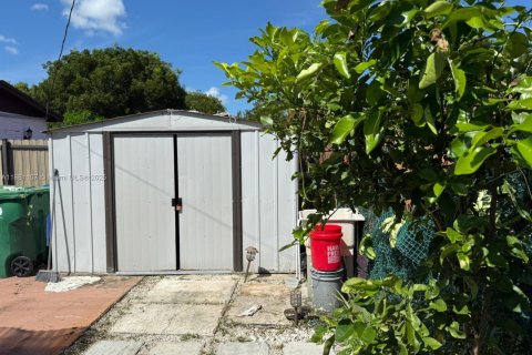 Villa ou maison à vendre à Miami Gardens, Floride: 3 chambres, 127.09 m2 № 1924458 - photo 29