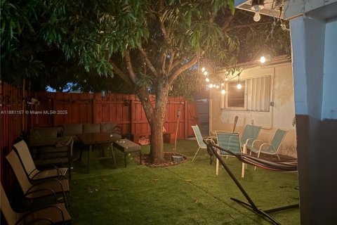 Villa ou maison à vendre à Miami Gardens, Floride: 3 chambres, 127.09 m2 № 1924458 - photo 28