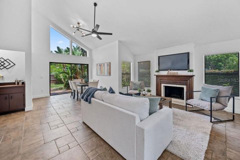 House in Longwood, Florida 3 bedrooms, 187.2 sq.m. № 1885316 - photo 9