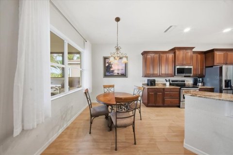 Casa en venta en Lake Wales, Florida, 3 dormitorios, 191.19 m2 № 2113848 - foto 21