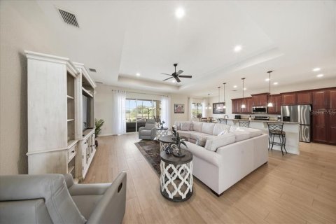 Casa en venta en Lake Wales, Florida, 3 dormitorios, 191.19 m2 № 2113848 - foto 9