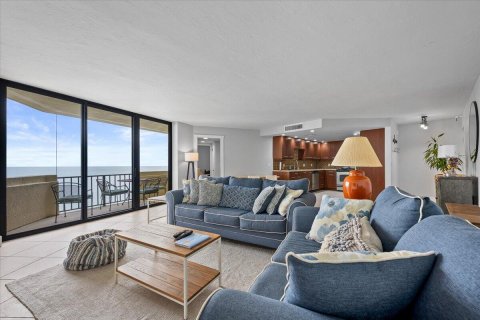 Condo in Riviera Beach, Florida, 2 bedrooms № 2249749 - photo 3