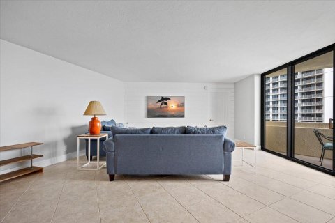 Condo in Riviera Beach, Florida, 2 bedrooms № 2249749 - photo 6