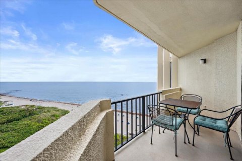 Condo in Riviera Beach, Florida, 2 bedrooms № 2249749 - photo 14