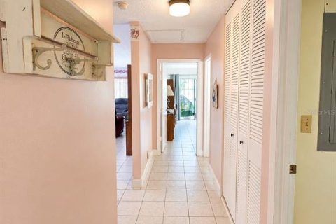 Купить кондоминиум в Клируотер, Флорида 6 комнат, 89.19м2, № 2238662 - фото 5