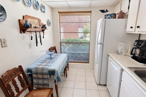 Купить кондоминиум в Клируотер, Флорида 6 комнат, 89.19м2, № 2238662 - фото 6