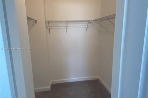 Купить таунхаус в Хомстед, Флорида 3 спальни, 123.37м2, № 1978339 - фото 22