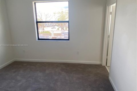 Купить таунхаус в Хомстед, Флорида 3 спальни, 123.37м2, № 1978339 - фото 18