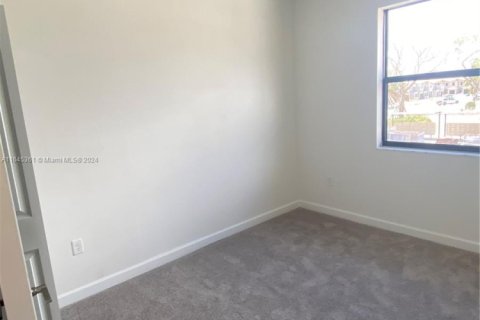 Купить таунхаус в Хомстед, Флорида 3 спальни, 123.37м2, № 1978339 - фото 17