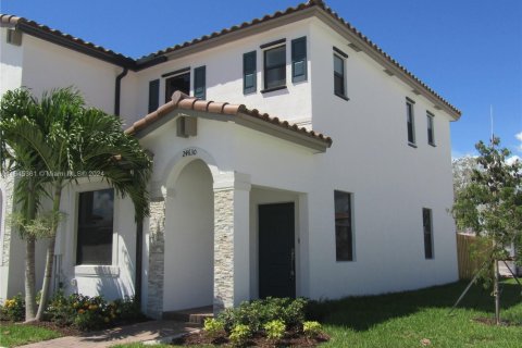 Купить таунхаус в Хомстед, Флорида 3 спальни, 123.37м2, № 1978339 - фото 2