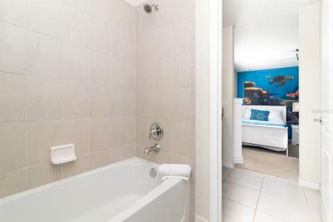 House in Kissimmee, Florida 9 bedrooms, 407.93 sq.m. № 1744195 - photo 21