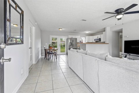 Villa ou maison à vendre à Jacksonville, Floride: 3 chambres, 108.51 m2 № 2403498 - photo 2