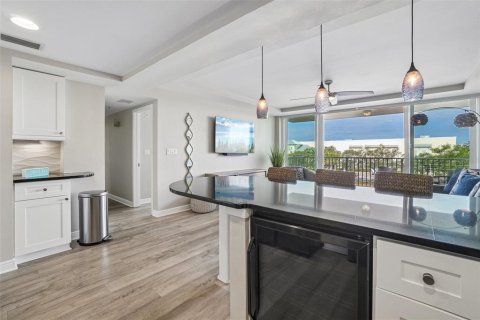 Copropriété à vendre à Clearwater, Floride: 2 chambres, 90.95 m2 № 2132376 - photo 9