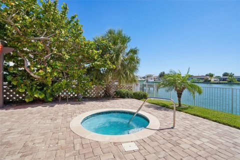 Copropriété à vendre à Clearwater, Floride: 2 chambres, 90.95 m2 № 2132376 - photo 28