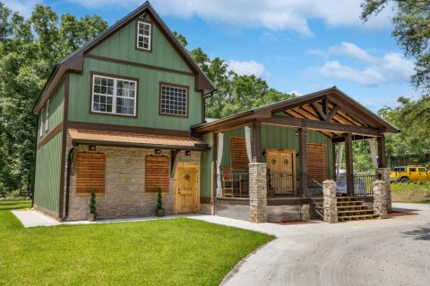 Купить виллу или дом в Крествью, Флорида 5 спален, 228.08м2, № 561675 - фото 1