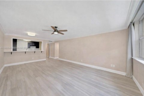 Купить кондоминиум в Майами, Флорида 3 спальни, 111.95м2, № 2049865 - фото 7