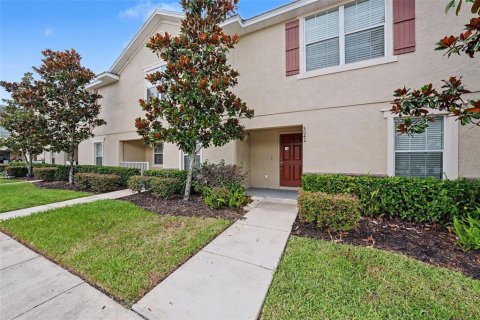 Touwnhouse à vendre à Wesley Chapel, Floride: 4 chambres, 155.7 m2 № 2239744 - photo 2