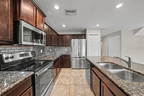 Touwnhouse à vendre à Wesley Chapel, Floride: 4 chambres, 155.7 m2 № 2239744 - photo 6