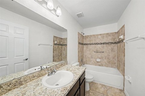 Touwnhouse à vendre à Wesley Chapel, Floride: 4 chambres, 155.7 m2 № 2239744 - photo 12