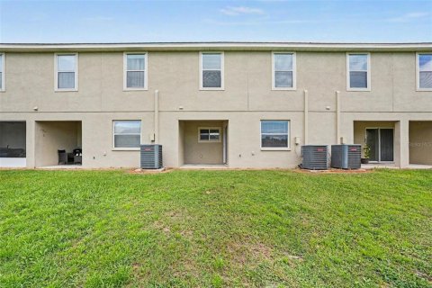 Touwnhouse à vendre à Wesley Chapel, Floride: 4 chambres, 155.7 m2 № 2239744 - photo 15