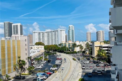 Condo à Hallandale Beach, Floride, 1 chambre  № 2074929