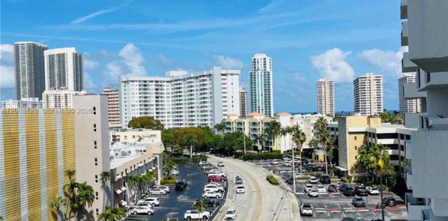 Condo à Hallandale Beach, Floride, 1 chambre № 2074929